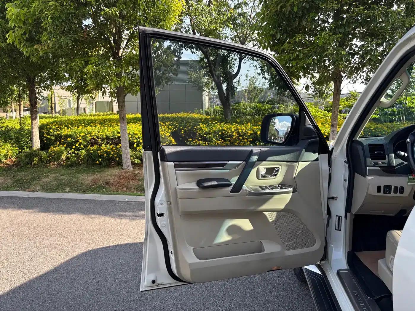 2019 Pajero V97 (Imported) 3.8L Middle East Version — миниатюра 22