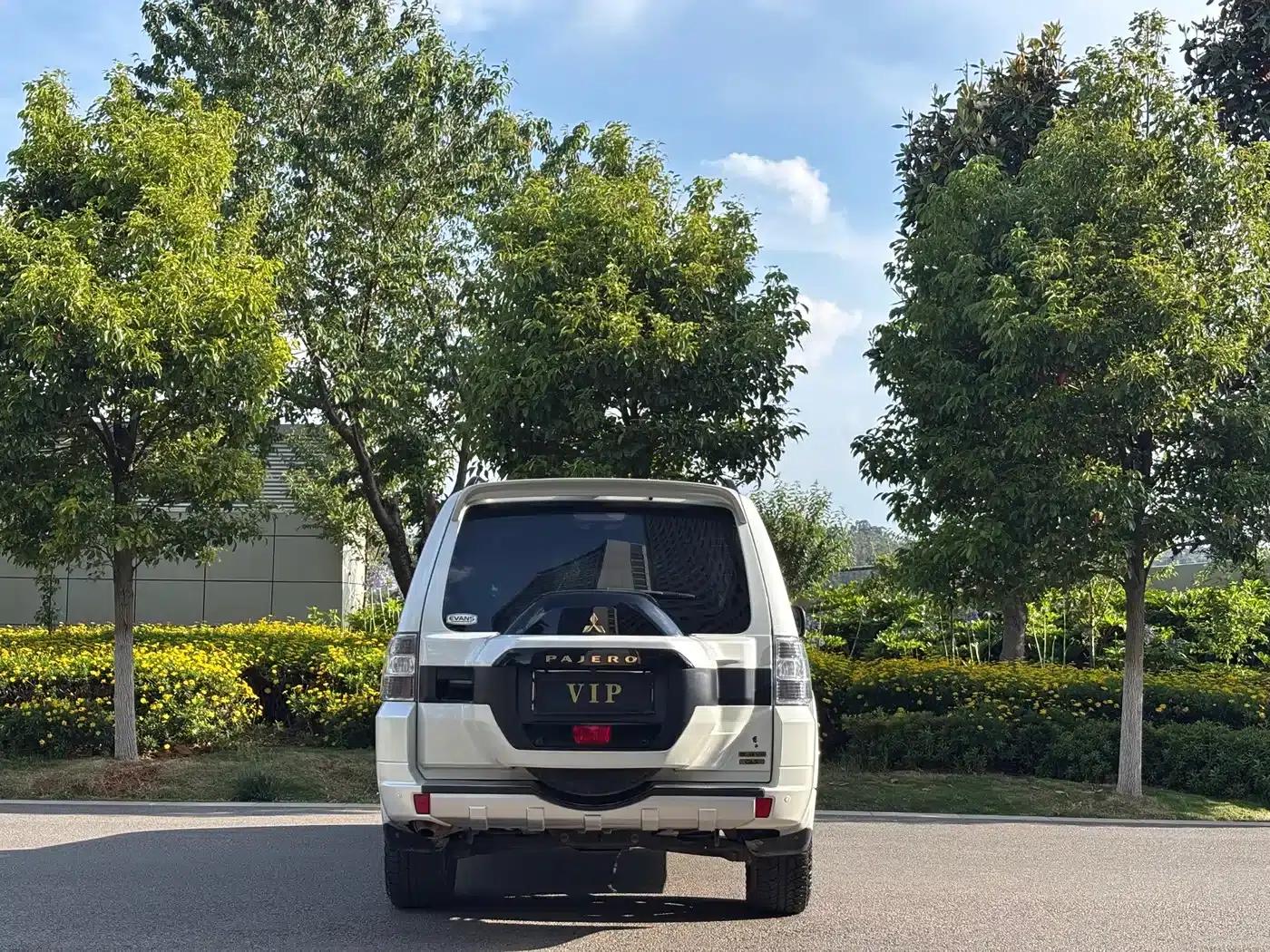 2019 Pajero V97 (Imported) 3.8L Middle East Version — миниатюра 6