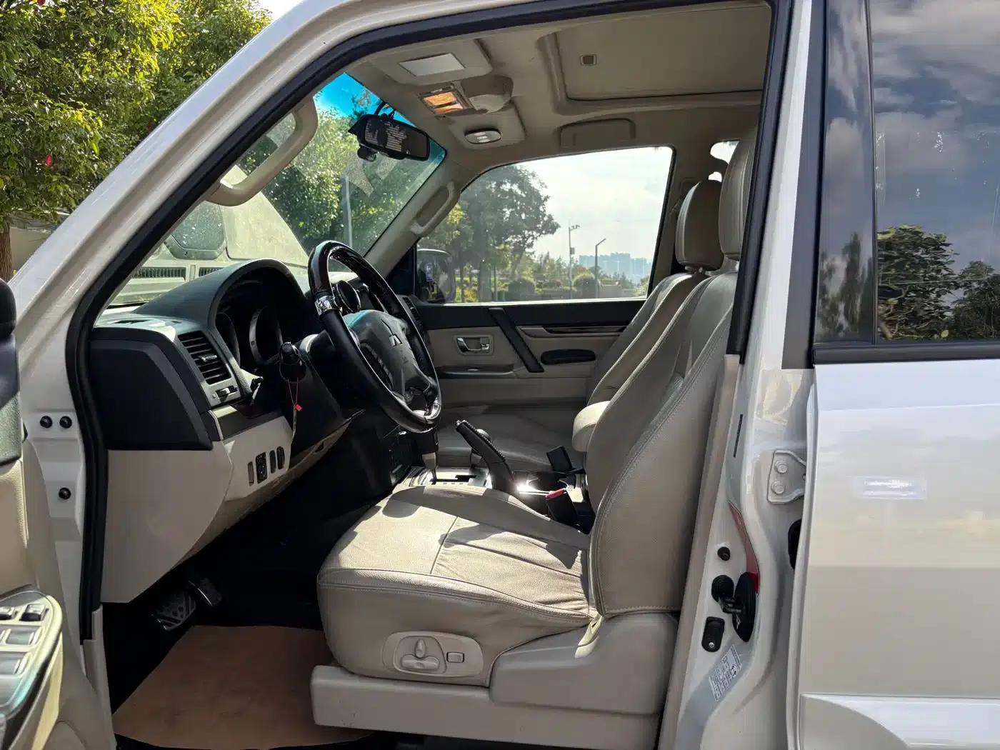 2019 Pajero V97 (Imported) 3.8L Middle East Version — миниатюра 9