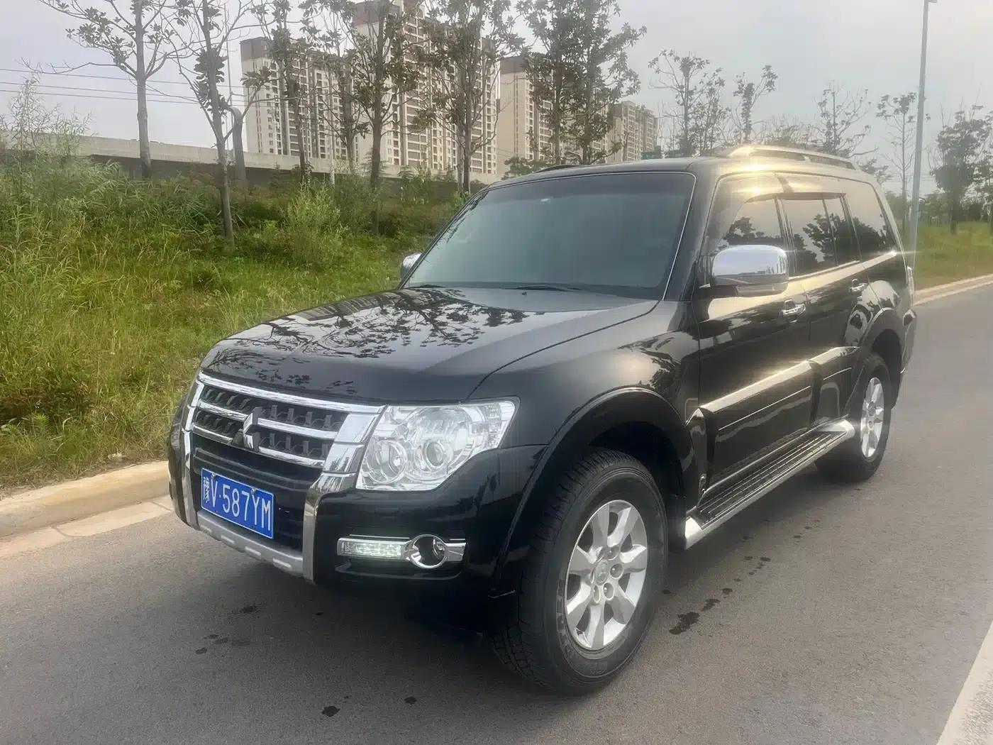 2016 Pajero (Imported) 3.0L Automatic Luxury Edition (National IV Emission Standard) — миниатюра 1