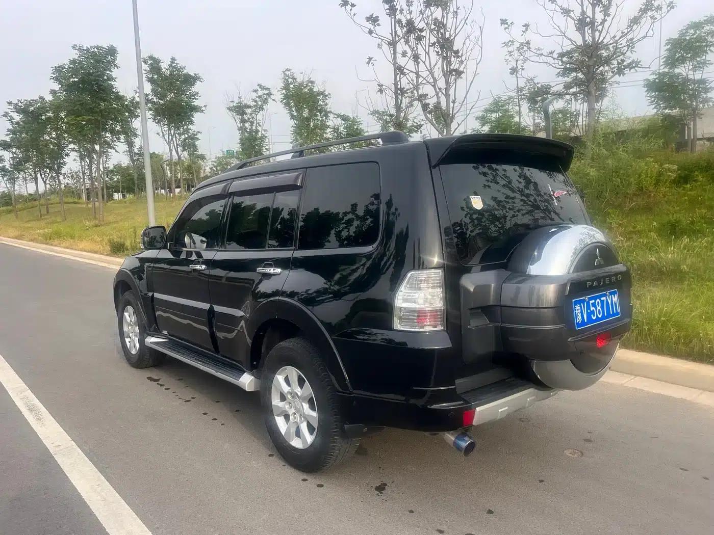2016 Pajero (Imported) 3.0L Automatic Luxury Edition (National IV Emission Standard) — миниатюра 8