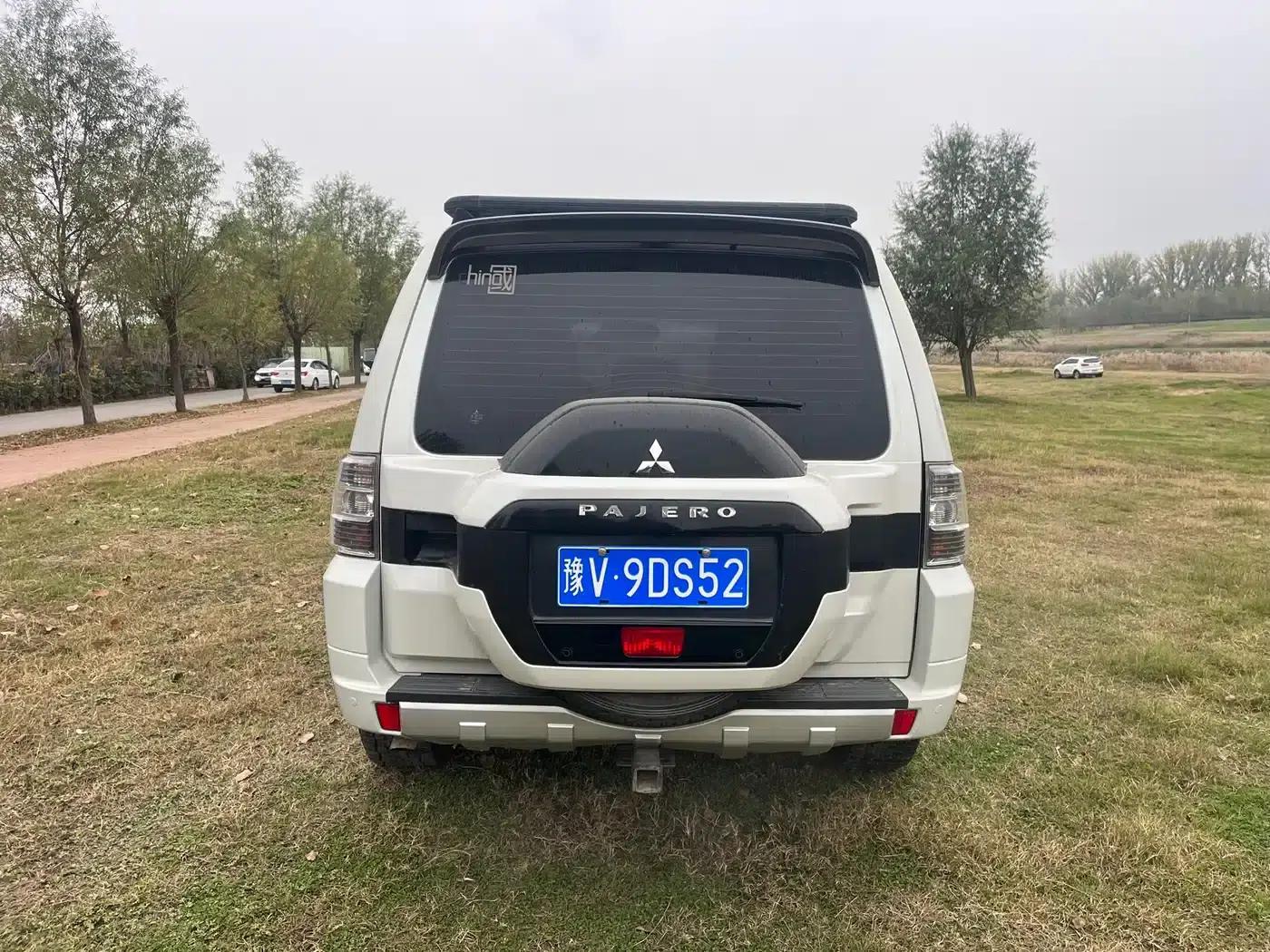 2019 Pajero Imported 3.0L Automatic Luxury Edition — миниатюра 8