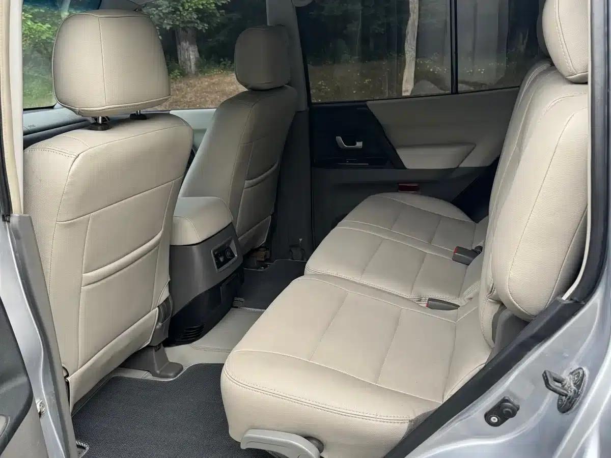 2011 Pajero (Imported) 3.0L Luxury Edition — миниатюра 5
