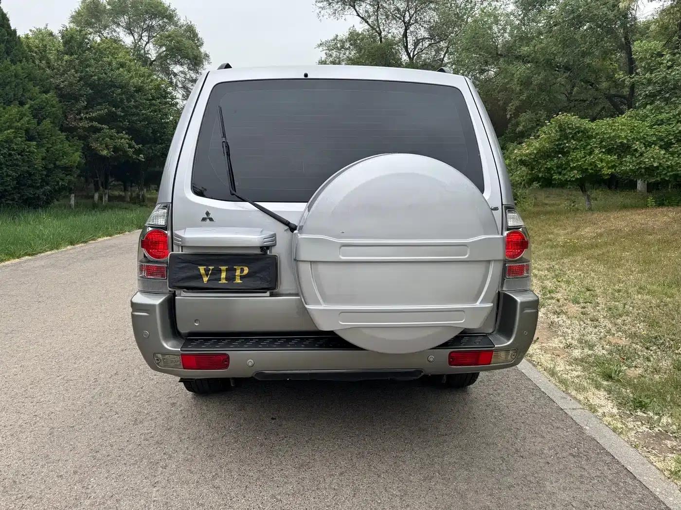 2011 Pajero (Imported) 3.0L Luxury Edition — миниатюра 8