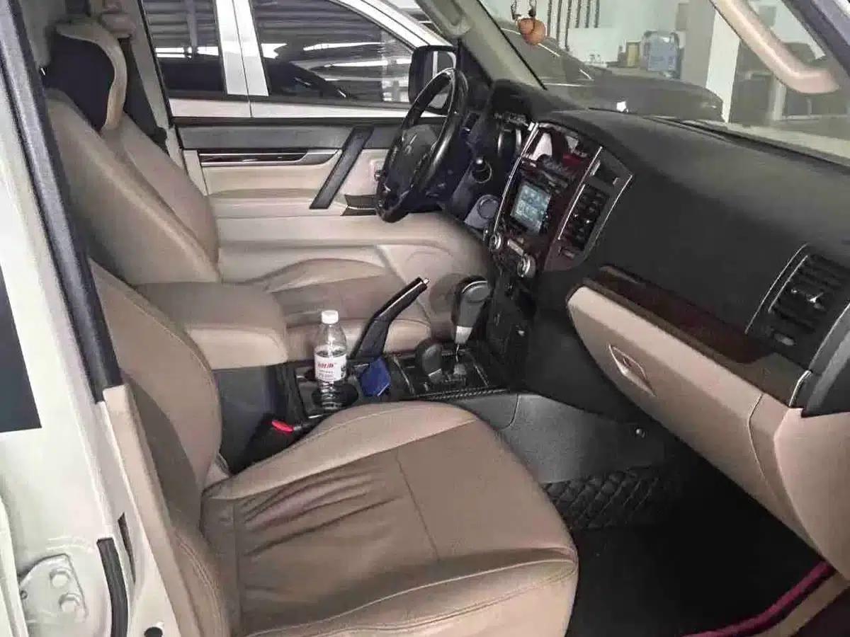 2019 Pajero (Imported) V97 3.8L GLS Middle East Version — миниатюра 3