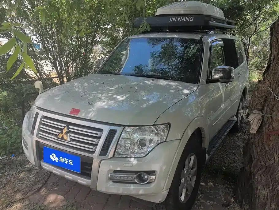 2019 Pajero (Imported) 3.0L Automatic Premium Edition — миниатюра 1