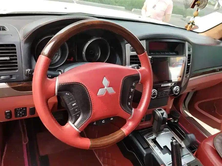 2019 Pajero (Imported) 3.8L Automatic — миниатюра 12