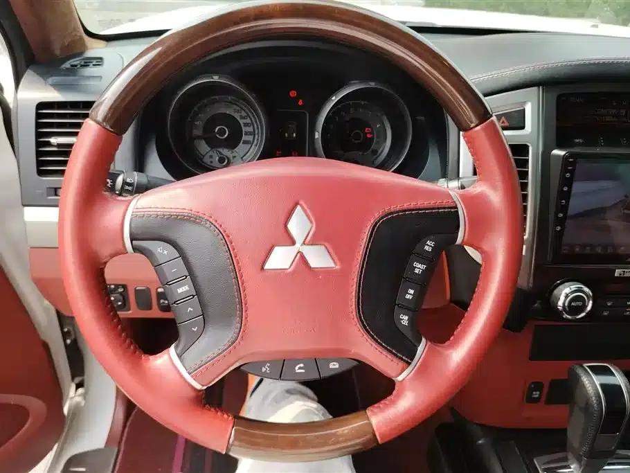 2019 Pajero (Imported) 3.8L Automatic — миниатюра 15