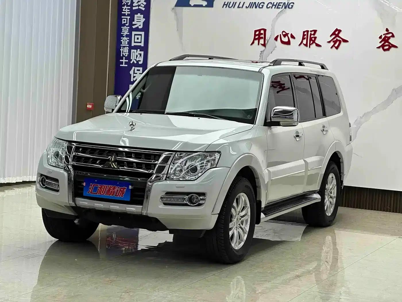 2018 Pajero V97 (Imported) 3.8L GLS Middle East Version — миниатюра 1