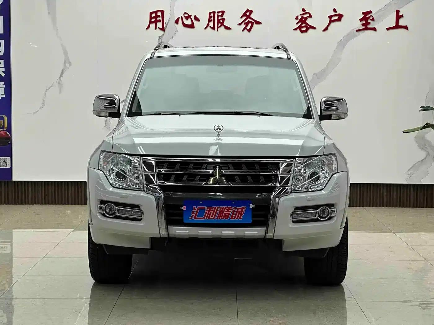 2018 Pajero V97 (Imported) 3.8L GLS Middle East Version — миниатюра 2
