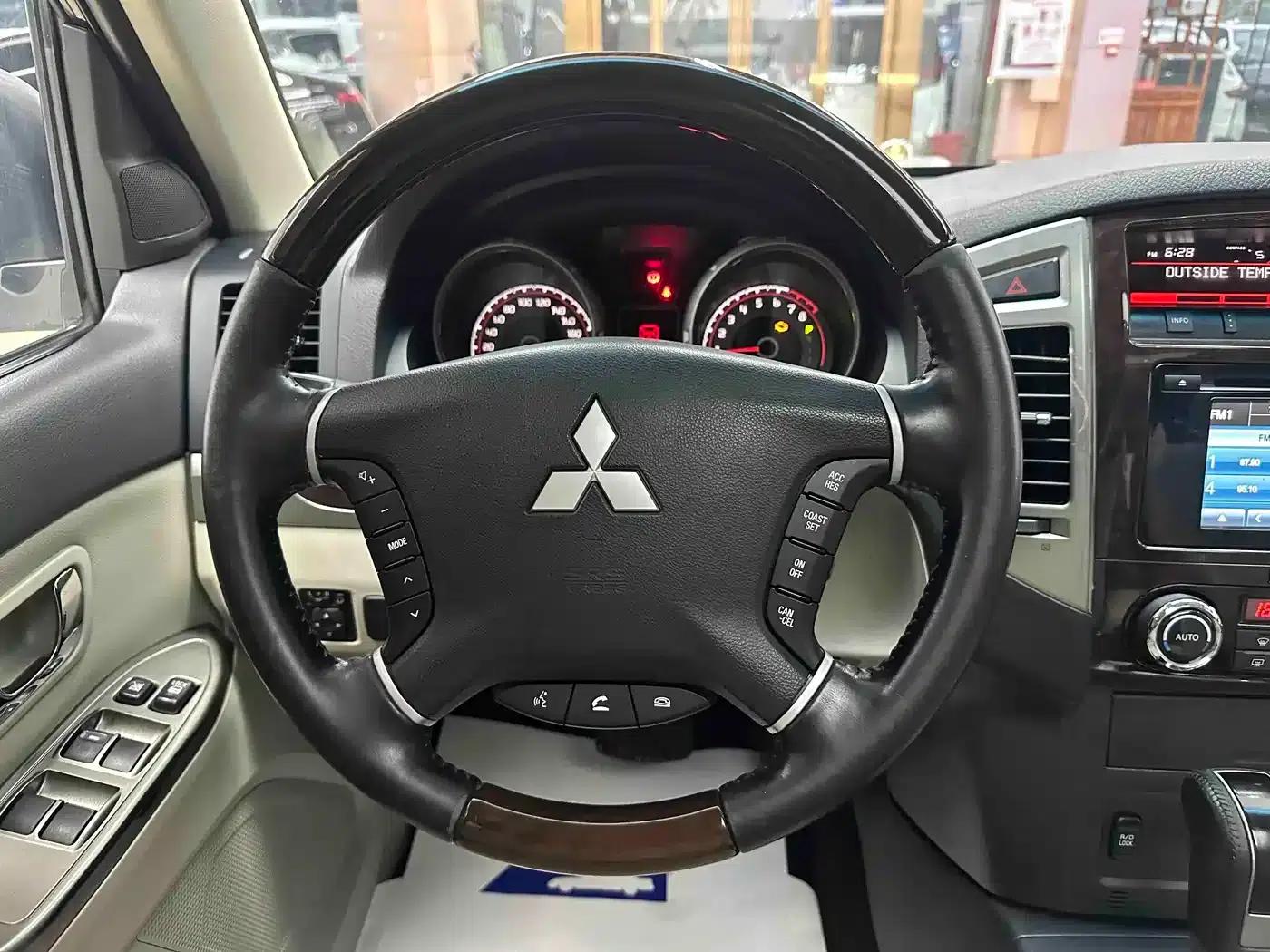 2018 Pajero V97 (Imported) 3.8L GLS Middle East Version — миниатюра 12