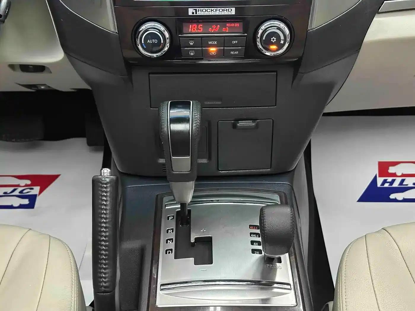 2018 Pajero V97 (Imported) 3.8L GLS Middle East Version — миниатюра 14