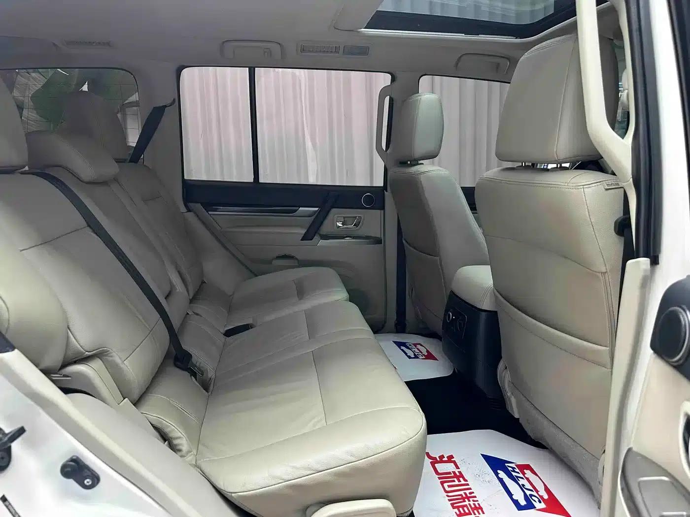 2018 Pajero V97 (Imported) 3.8L GLS Middle East Version — миниатюра 18