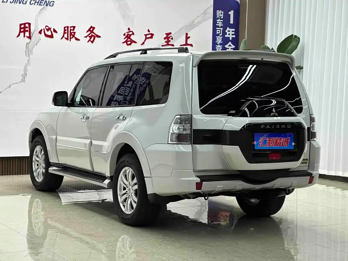 2018 Pajero V97 (Imported) 3.8L GLS Middle East Version — миниатюра 4
