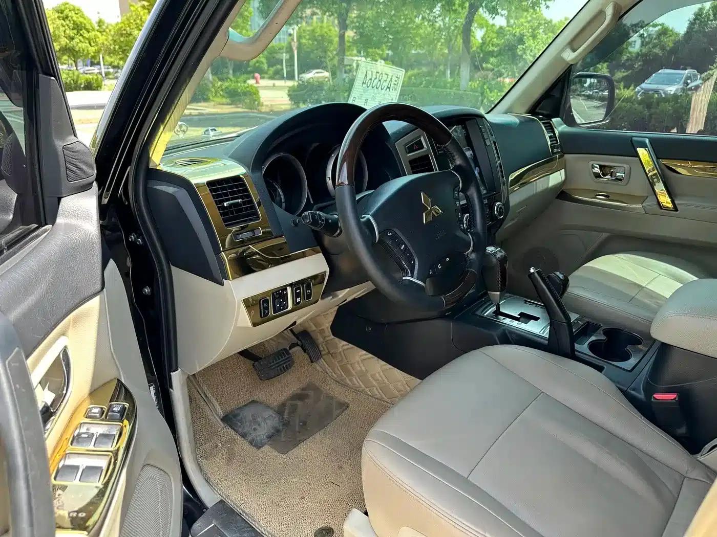 2018 Pajero V97 (Imported) 3.8L Middle East Version — миниатюра 12