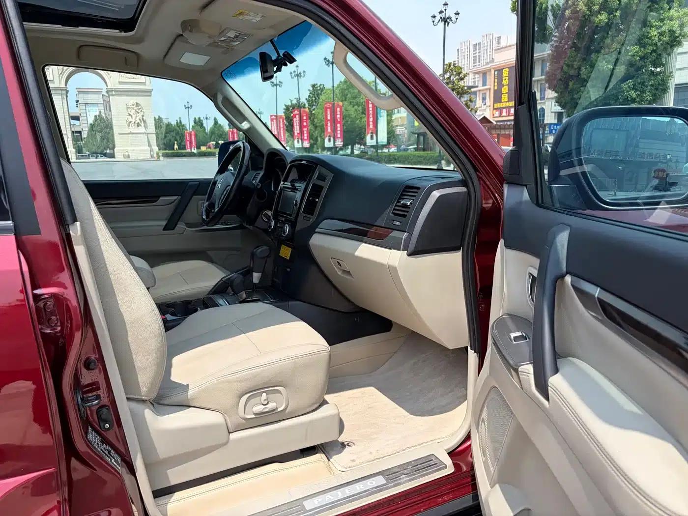 2018 Pajero (Imported) V97 3.8L Automatic — миниатюра 9