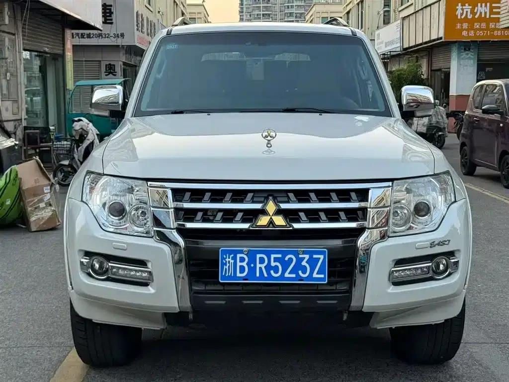 2019 Pajero (Imported) V97 3.8L Automatic — миниатюра 2