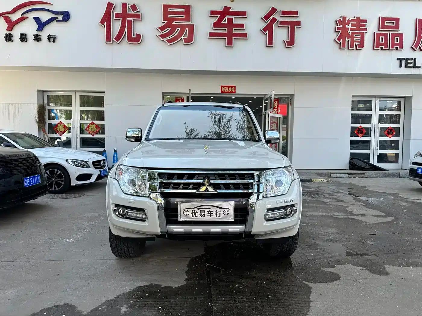 2019 Pajero V97 (Imported) 3.8L Middle East Version — миниатюра 2