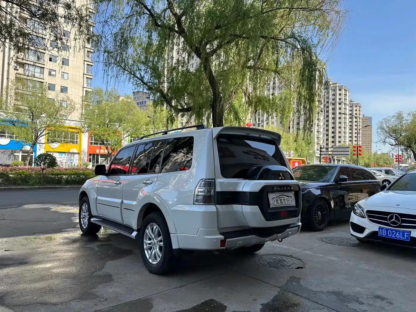 2019 Pajero V97 (Imported) 3.8L Middle East Version — миниатюра 4