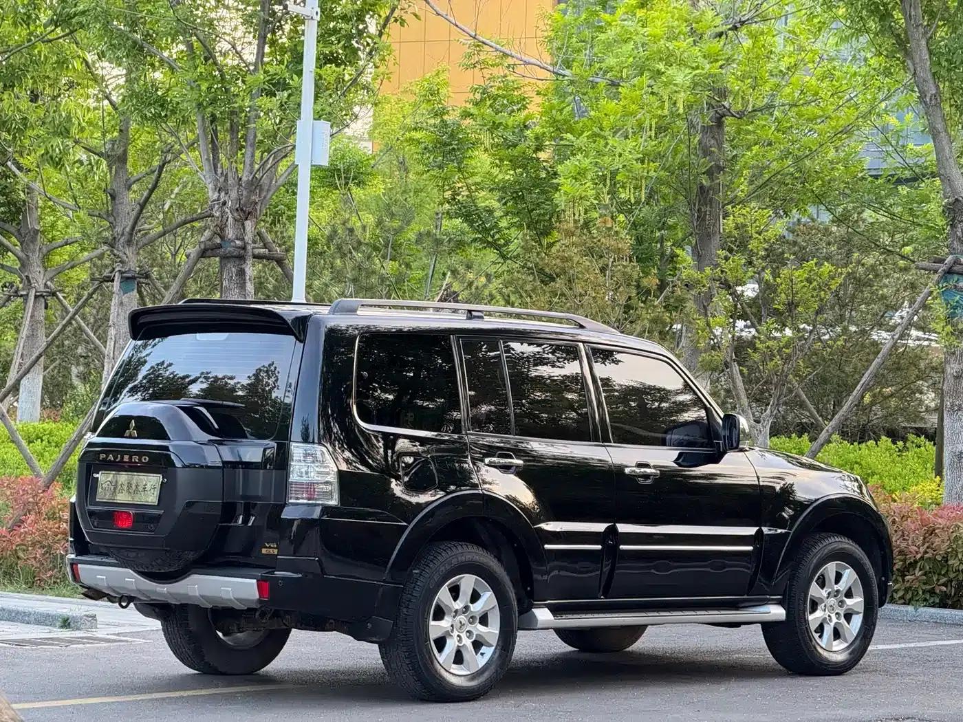 2018 Pajero (Imported) 3.0L Automatic Luxury Edition — миниатюра 11
