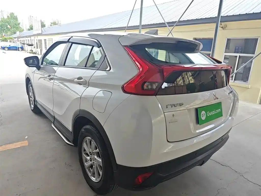 Eclipse Cross 2018 1.5T Manual 2WD Youth Edition — миниатюра 5