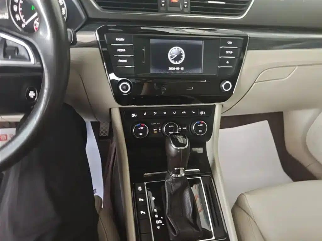 Superb 2016 TSI330 DSG Smart Edition — миниатюра 13