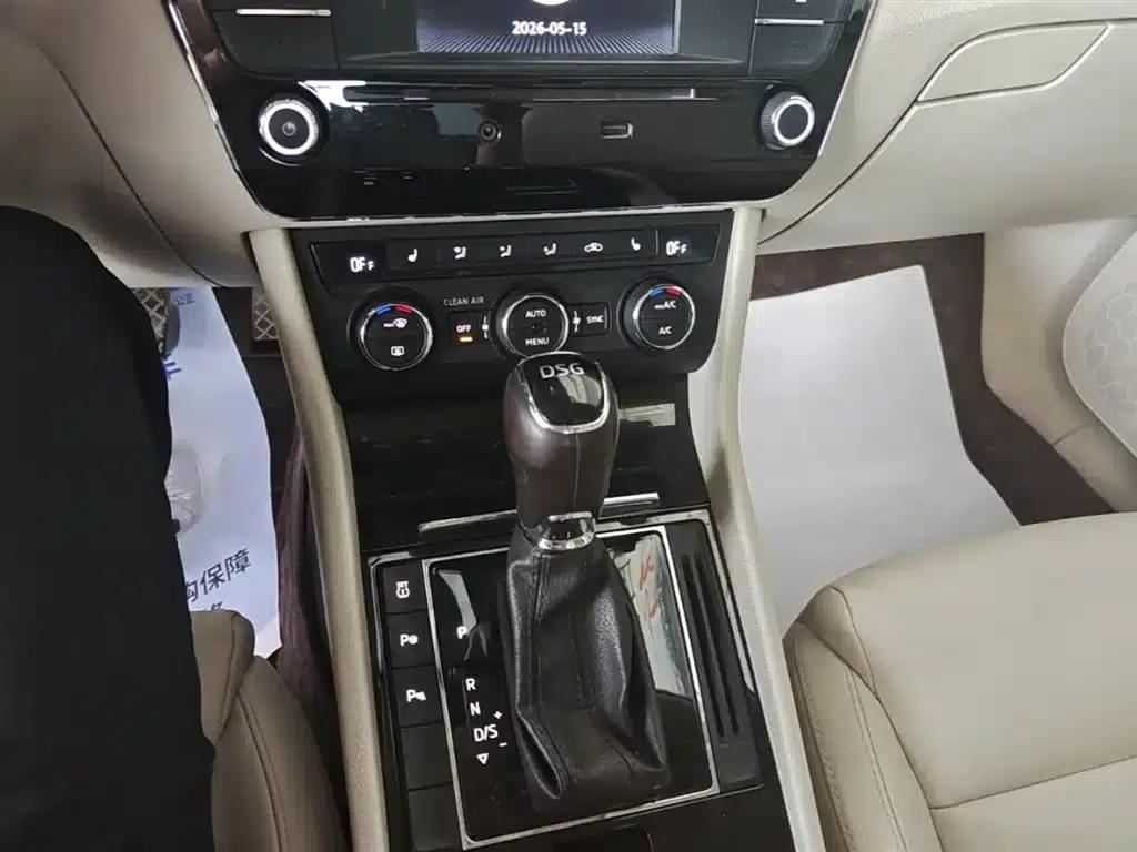 Superb 2016 TSI330 DSG Smart Edition — миниатюра 14