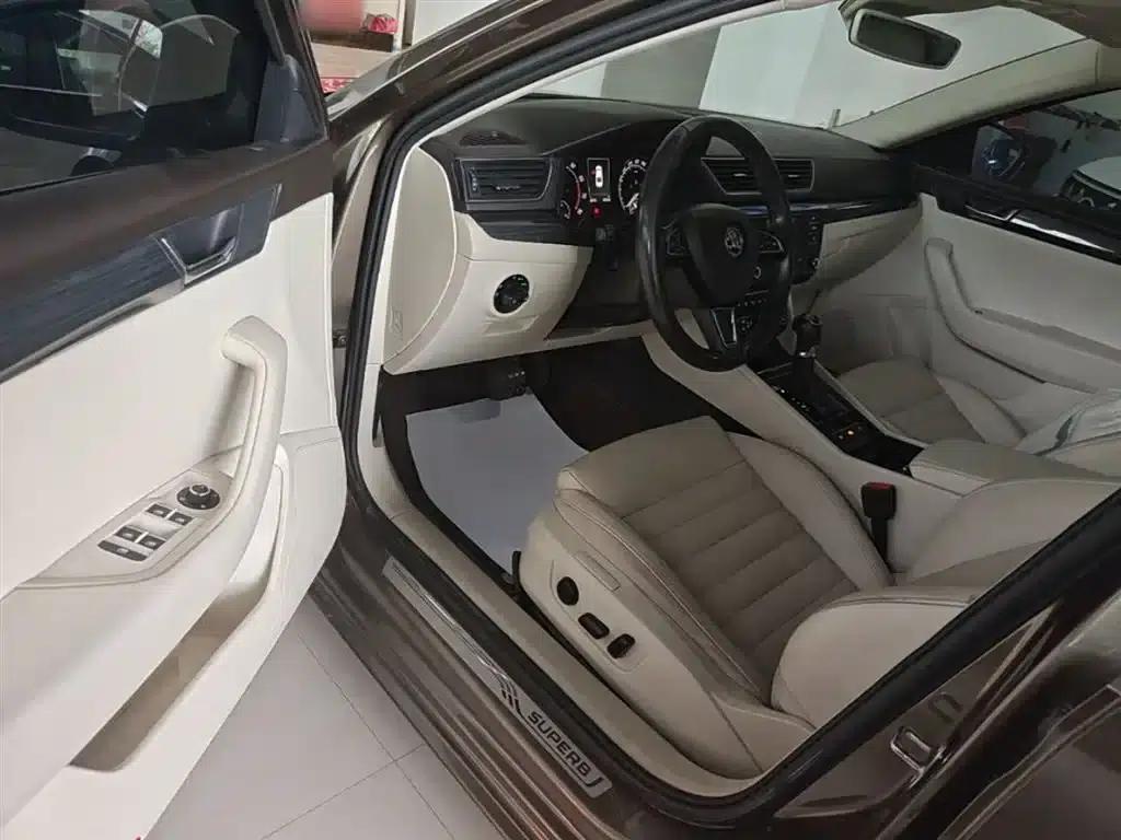 Superb 2016 TSI330 DSG Smart Edition — миниатюра 16