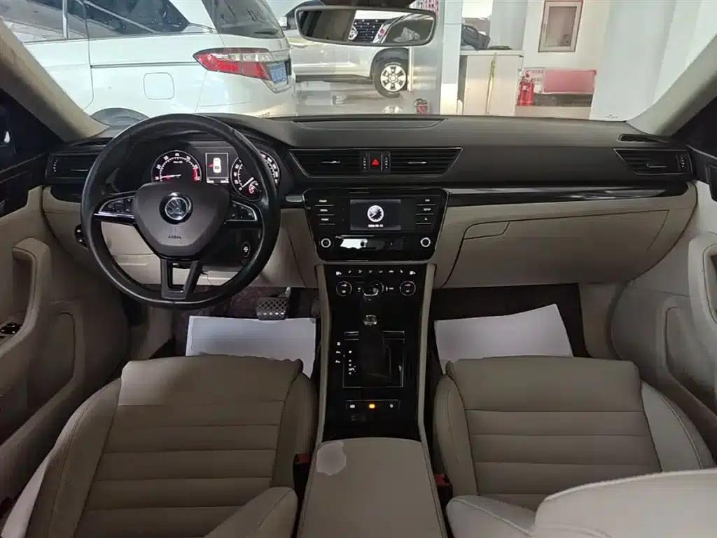 Superb 2016 TSI330 DSG Smart Edition — миниатюра 10