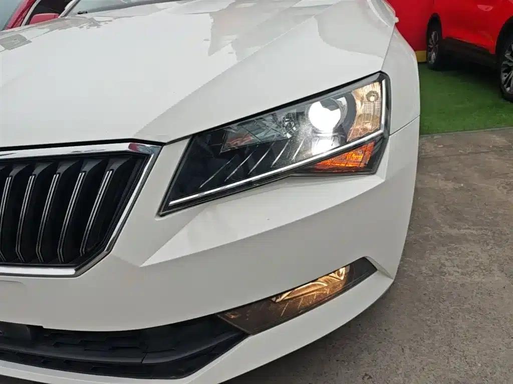 Superb 2013 1.8TSI Automatic Elite Edition — миниатюра 24