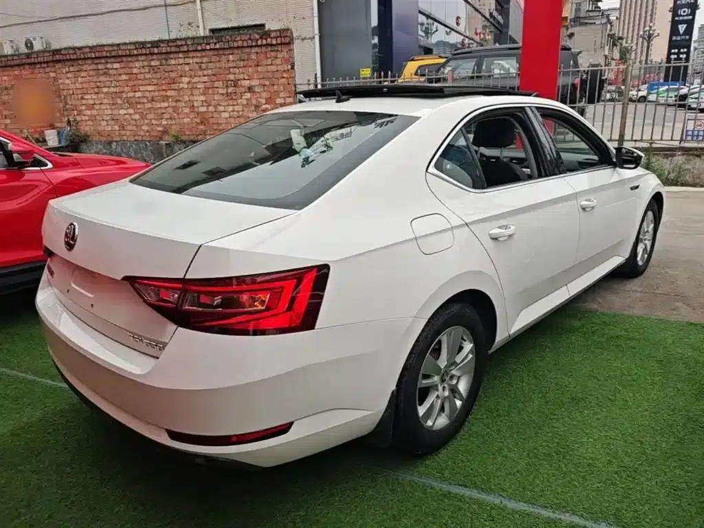 Superb 2013 1.8TSI Automatic Elite Edition — миниатюра 7
