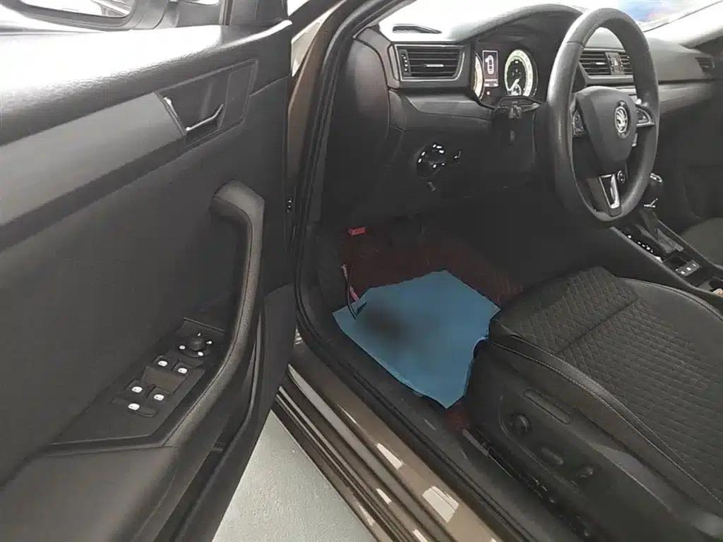 Superb 2019 TSI280 DSG Comfort Edition — миниатюра 16