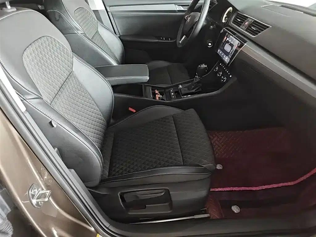 Superb 2019 TSI280 DSG Comfort Edition — миниатюра 25