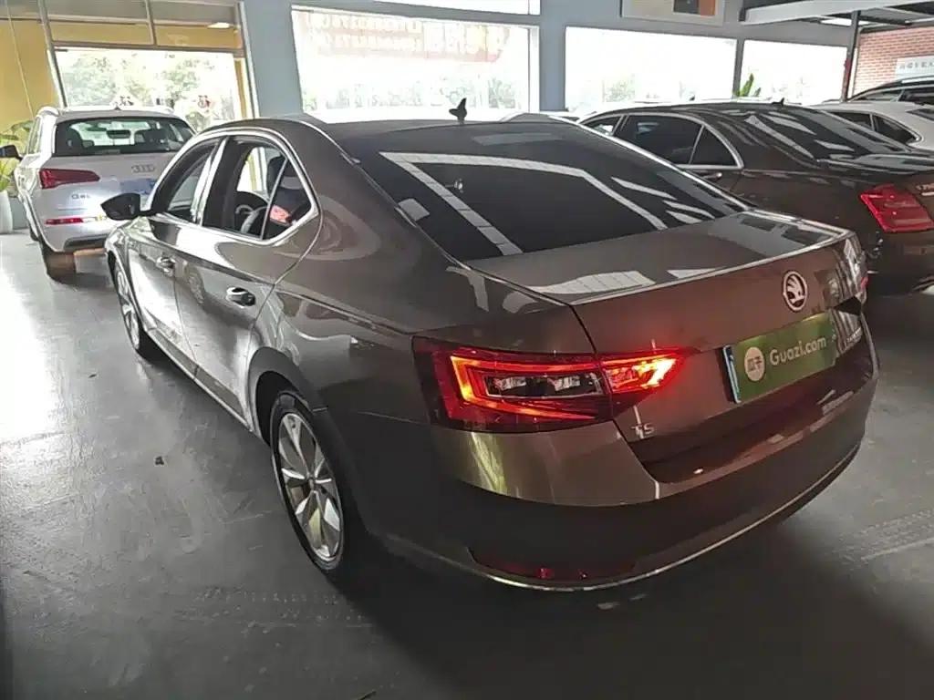 Superb 2019 TSI280 DSG Comfort Edition — миниатюра 5