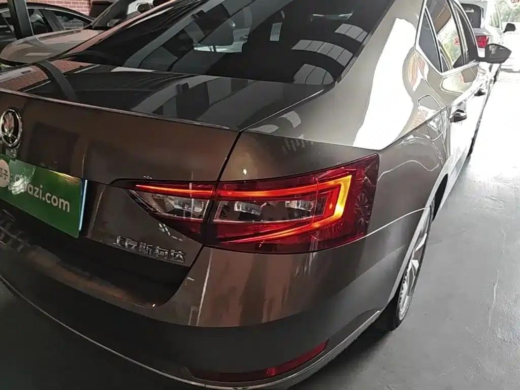 Superb 2019 TSI280 DSG Comfort Edition — миниатюра 8