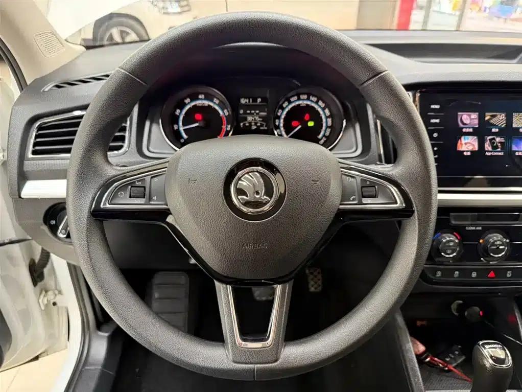 Kamiq 2022 1.5L Automatic Comfort Edition — миниатюра 11