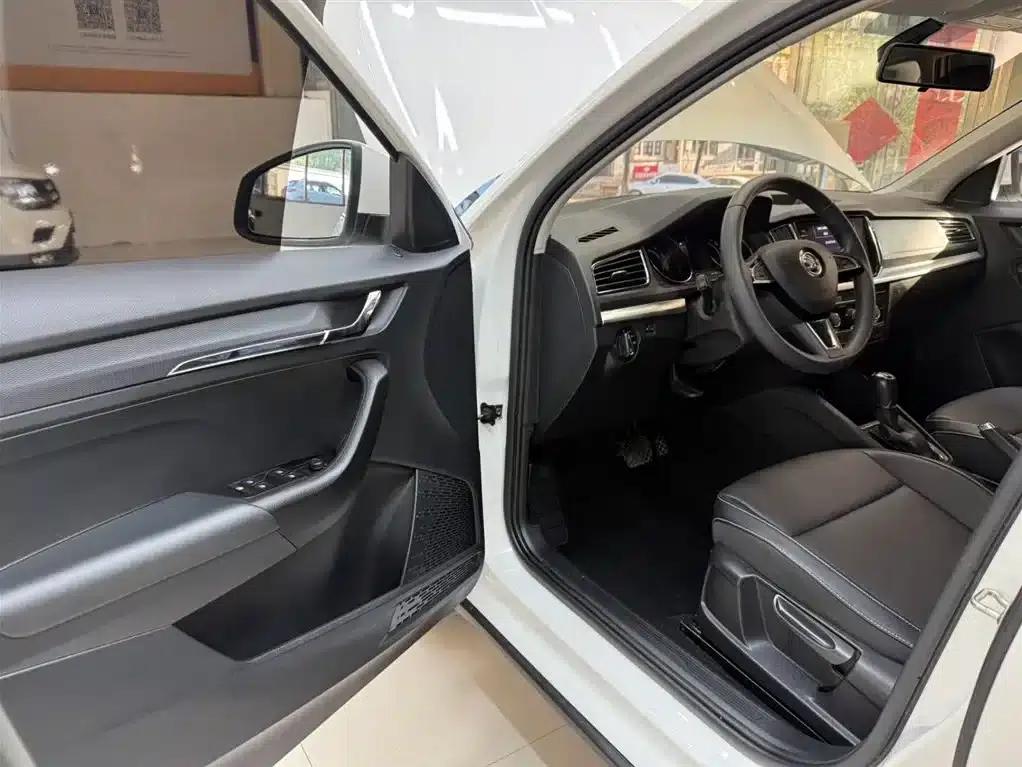Kamiq 2022 1.5L Automatic Comfort Edition — миниатюра 8