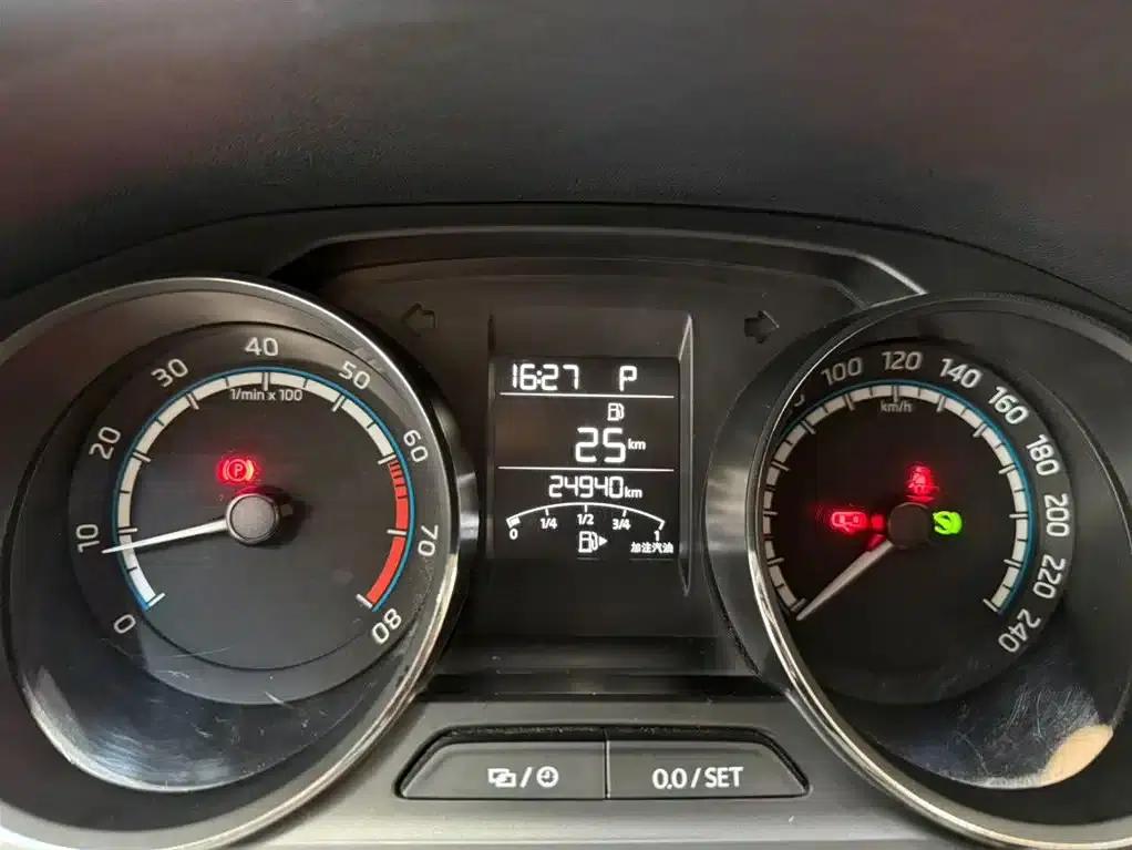 Kamiq 2022 1.5L Automatic Comfort Edition — миниатюра 10