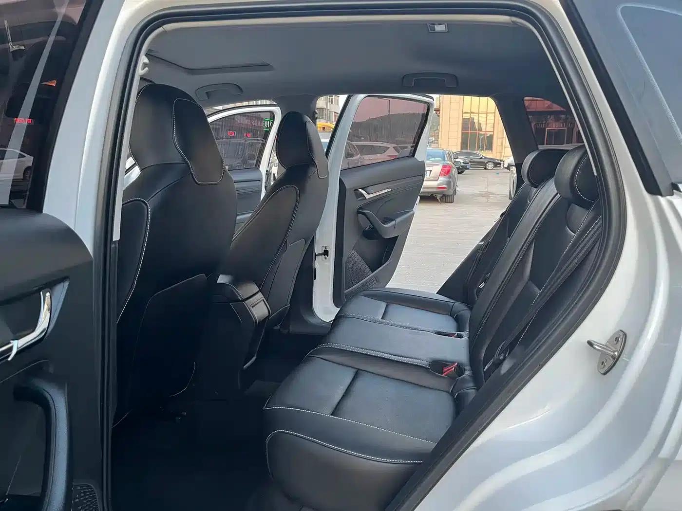 Kamiq 2023 Facelift 1.5L Automatic Comfort Edition — миниатюра 7