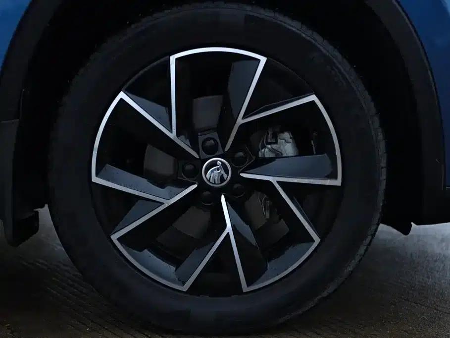 2021 Kamiq GT TSI230 DSG Flagship Edition — миниатюра 10