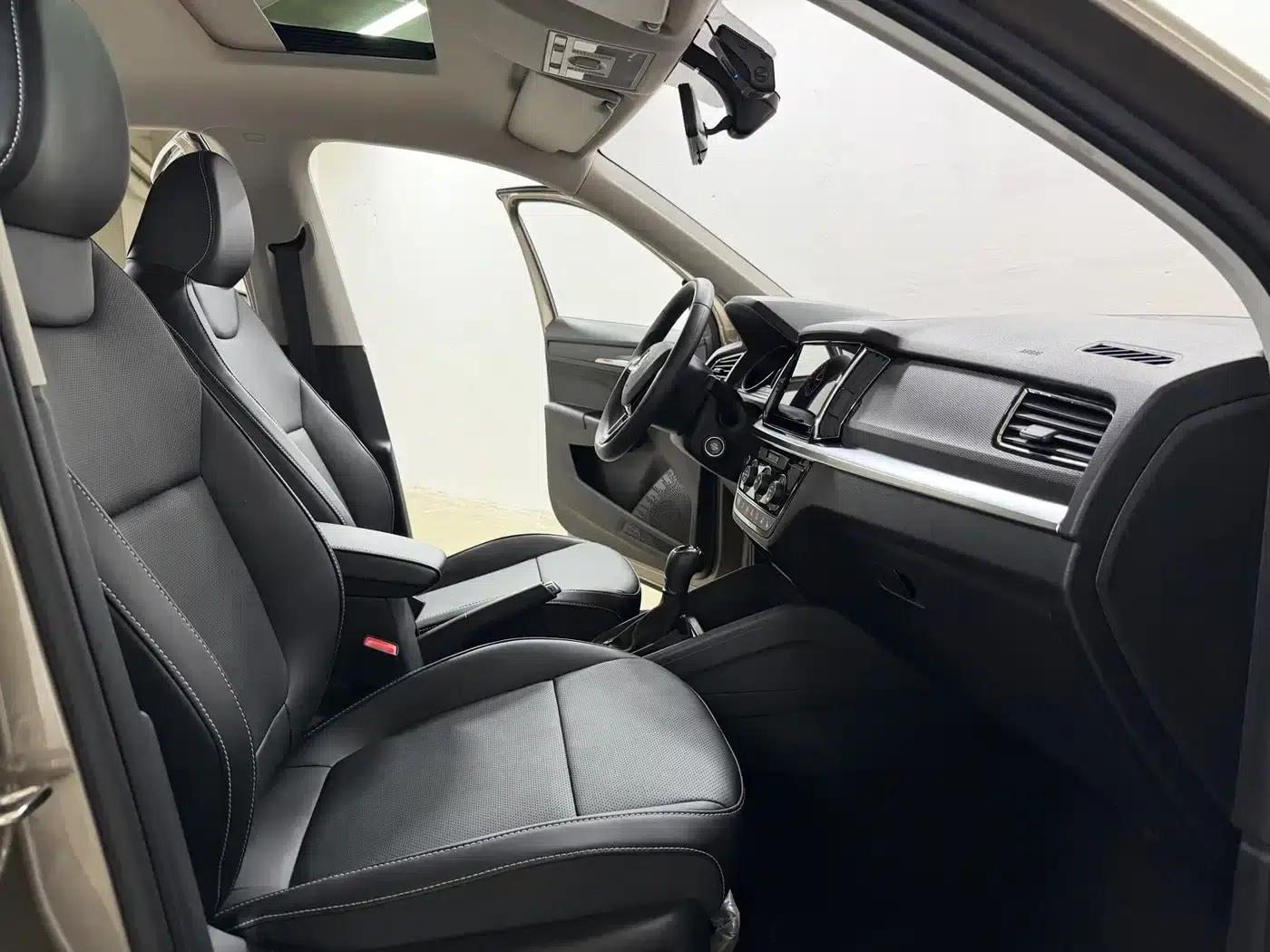 Kamiq 2022 1.5L Automatic Comfort Edition — миниатюра 8