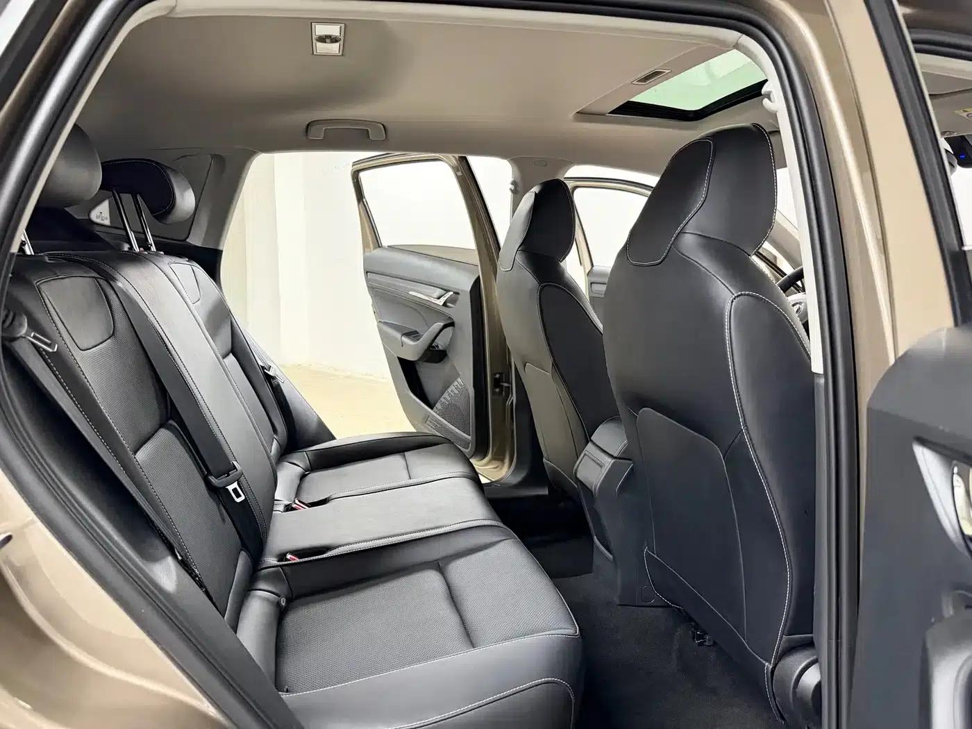 Kamiq 2022 1.5L Automatic Comfort Edition — миниатюра 9