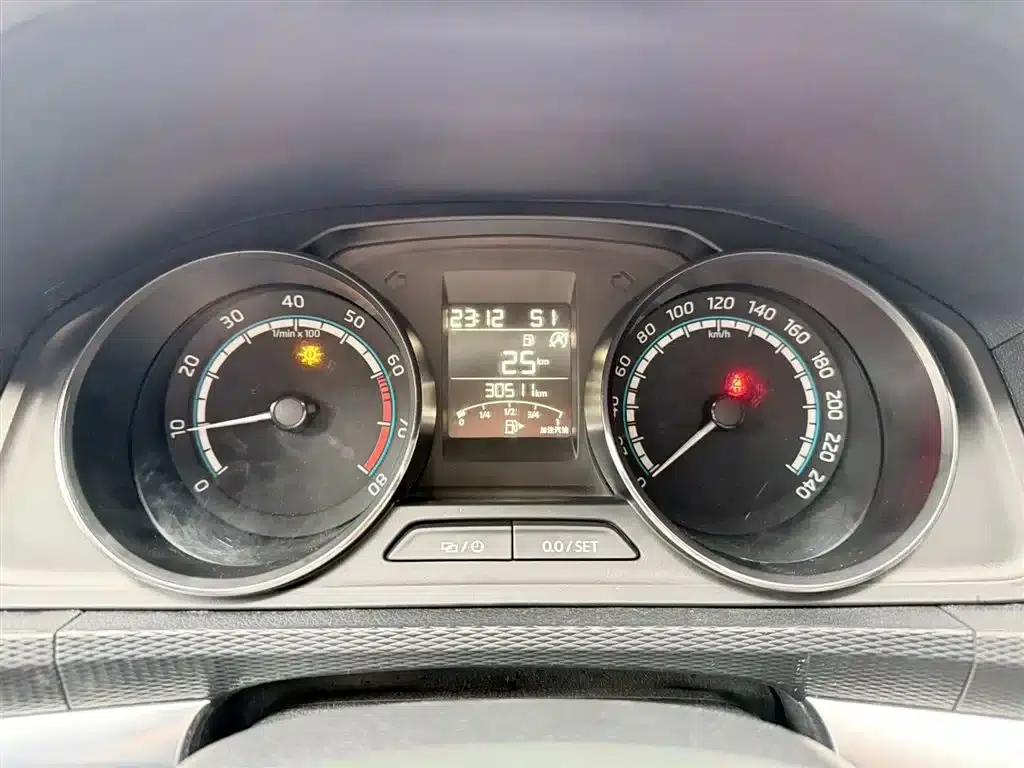 Kamiq 2022 1.5L Automatic Comfort Edition — миниатюра 17