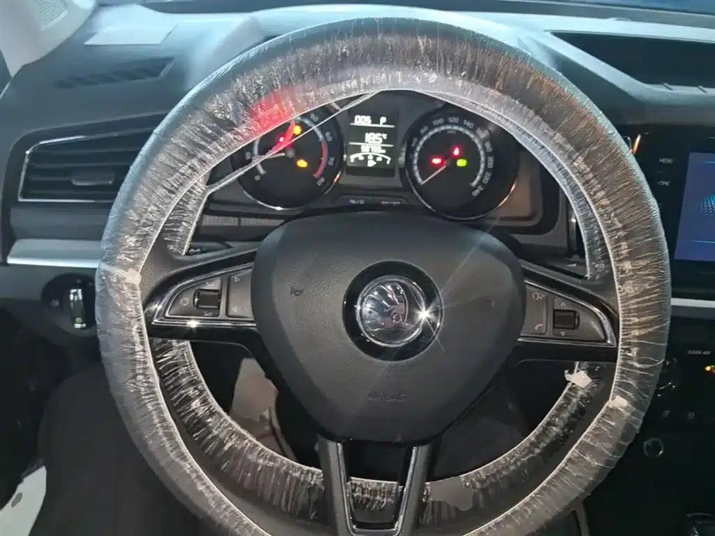 Kamiq 2020 1.5L Automatic Comfort Edition — миниатюра 11