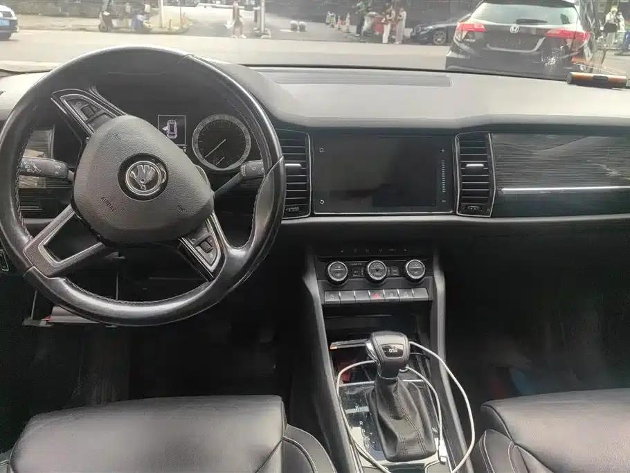 2017 Kodiaq TSI330 5-seater 2WD Luxury Edition — миниатюра 12