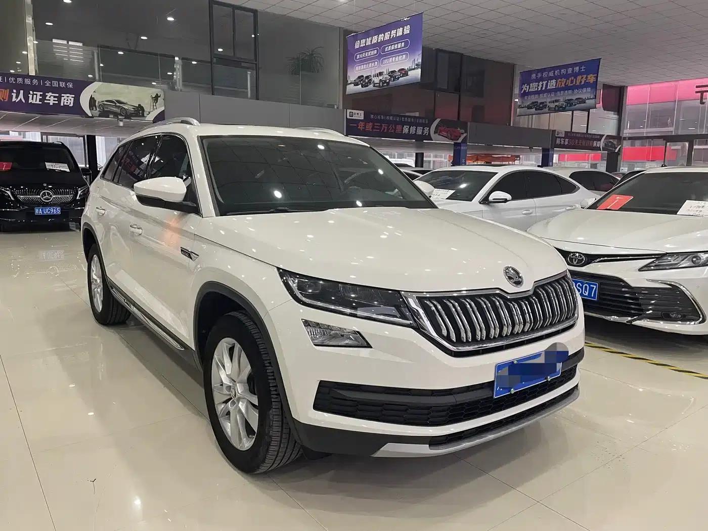 2018 Kodiaq Facelift TSI330 5-seater 2WD Luxury Edition — миниатюра 3