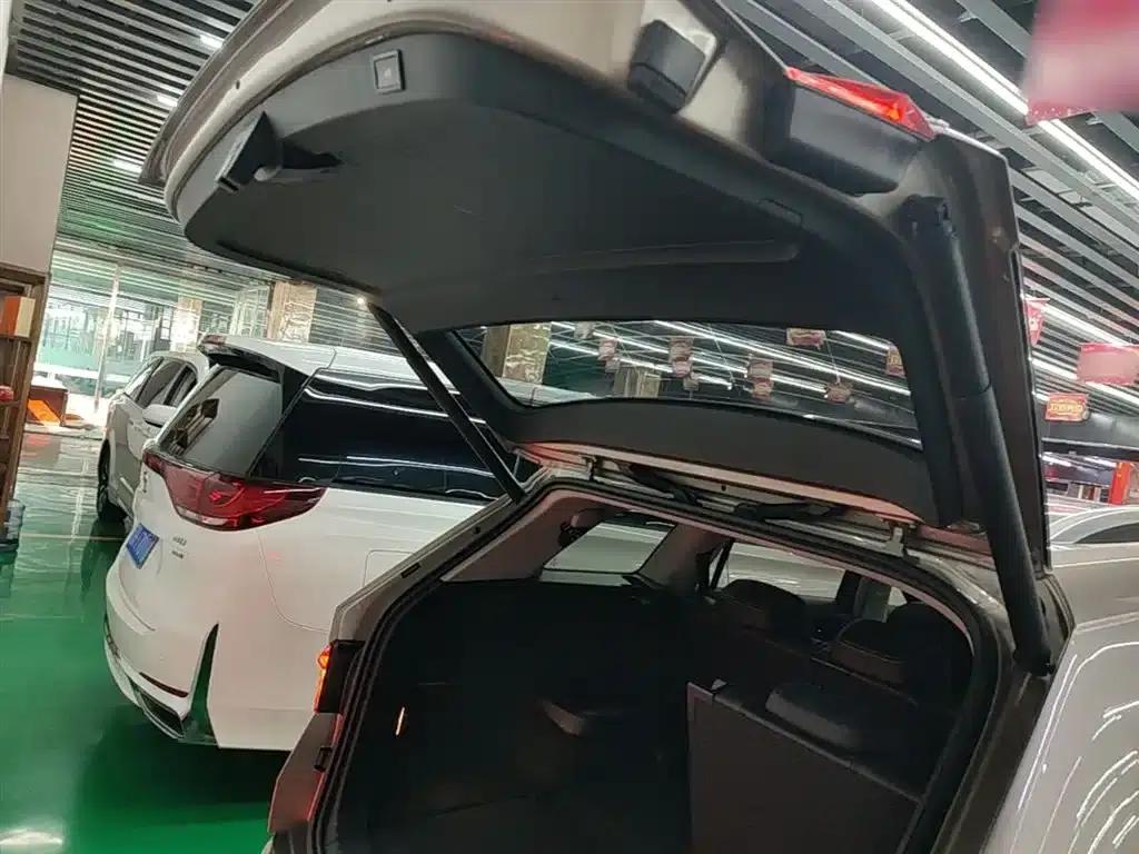 2018 Kodiaq Facelift TSI330 7-Seat 2WD Luxury Edition — миниатюра 19