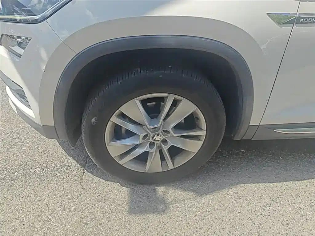 2017 Kodiaq TSI330 7-seater 2WD Luxury Edition — миниатюра 23