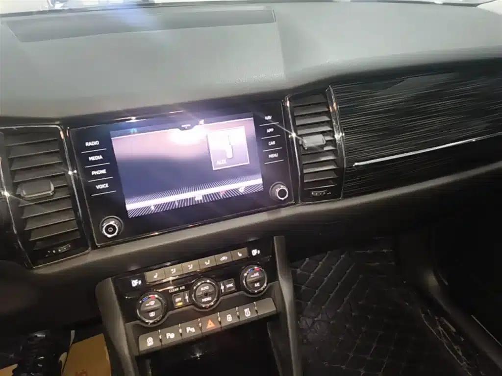 2018 Kodiaq TSI380 7-seater 4WD Flagship Edition — миниатюра 13