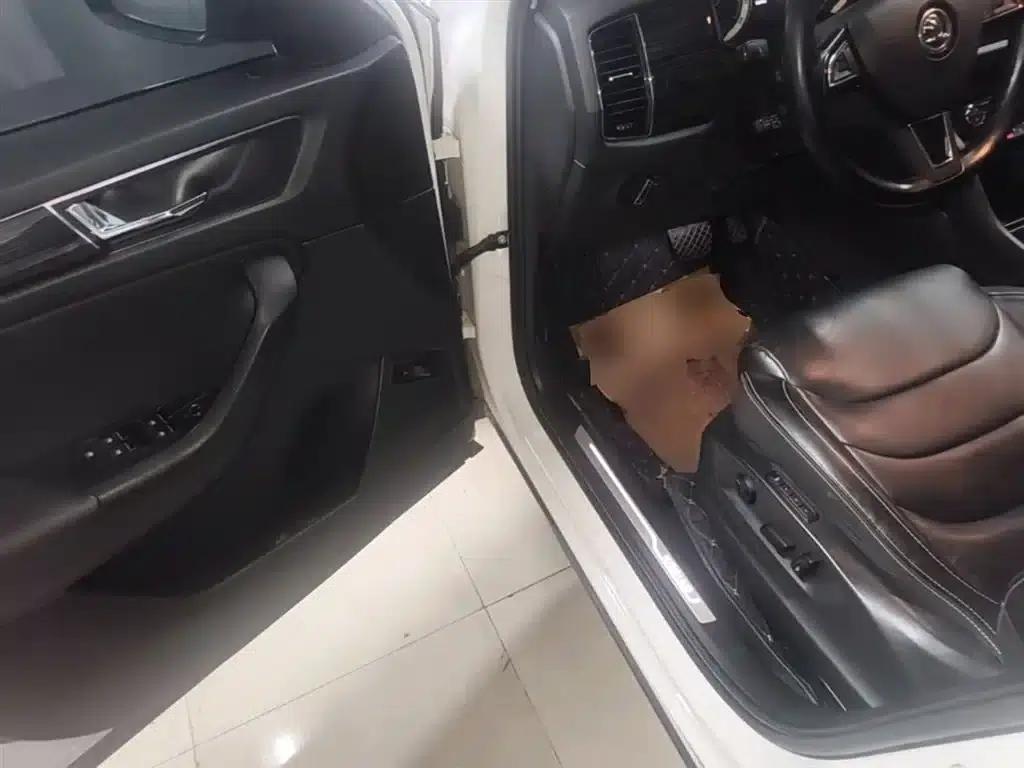 2018 Kodiaq TSI380 7-seater 4WD Flagship Edition — миниатюра 16
